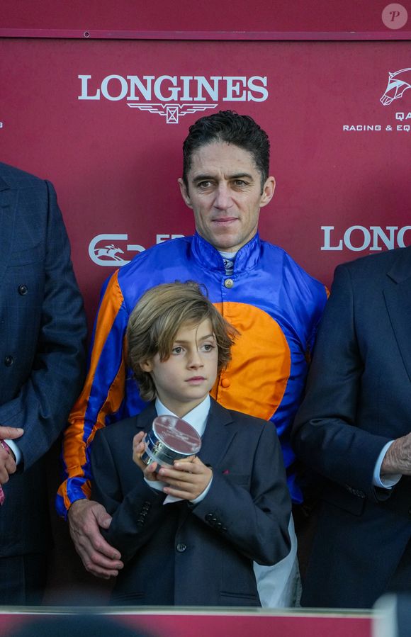 Christophe Soumillon, Robin Soumillon - 104ème édition du Qatar Prix de l’Arc de Triomphe à l'hippodrome Paris Longchamp le 5 octobre 2025. © Anne-Sophie Guebey/Bestimage