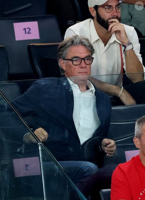 Alain Marschall - Les célébrités en tribunes pendant l'épreuve de basketball de Demi-Finale opposant les Etats-Unis à la Serbie lors des Jeux Olympiques de Paris 2024 (JO) à l'Arena Bercy, à Paris, France, le 8 août 2024. © Jacovides-Perusseau/Bestimage