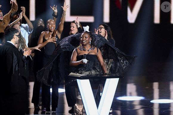 Il s'agit de Theodora, qui aurait pu toutefois en remporter cinq

Théodora reçoit le prix de la révélation féminine de l'année lors de la 41e cérémonie des Victoires de la Musique à La Seine Musicale le 13 février 2026 à Boulogne-Billancourt, France. Photo de Franck Castel /ABACAPRESS.COM