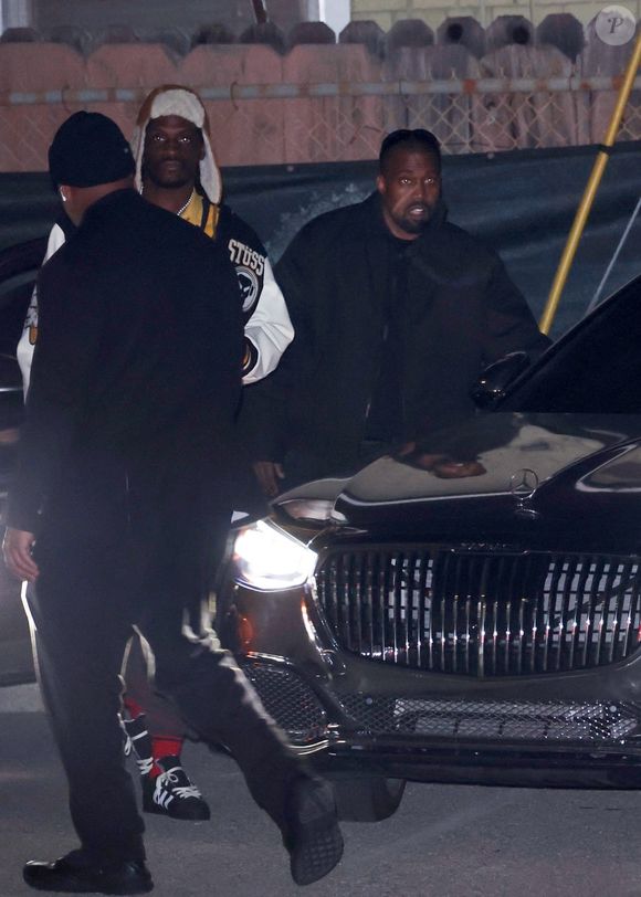 Exclusif - Kanye West (Ye) et Playboi Carti arrivent au studio d'enregistrement à Los Angeles, le 5 février 2025 ©Backgrid USA / Bestimage