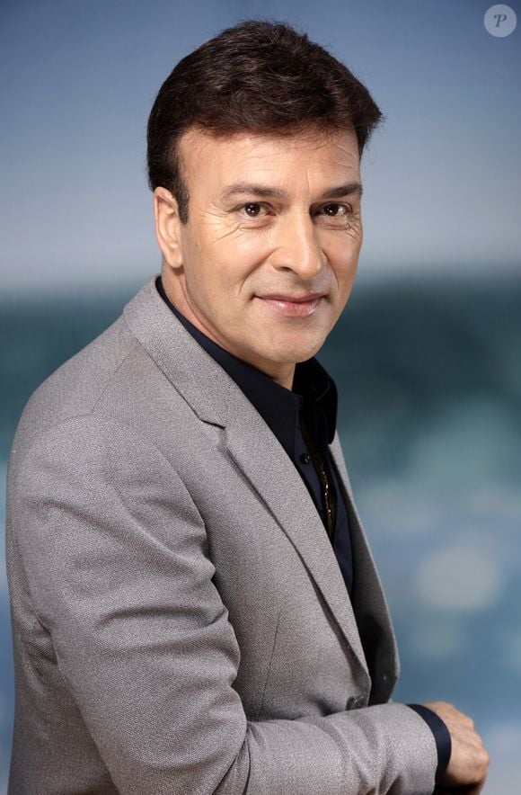 Le célèbre chanteur portugais essaie depuis lors de se reconstruire.

Tony Carreira pose lors d'une séance photo à Paris, France, en janvier 2017. Photo par VIM/ABACAPRESS.COM