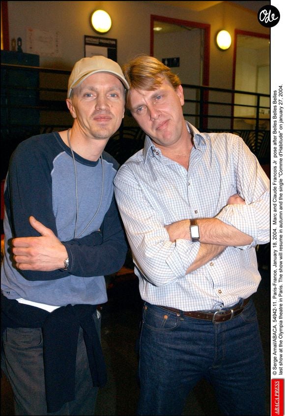 Paris (France), le 18 janvier 2004. Marc et Claude François Jr posent après le dernier concert de Belles Belles Belles à l'Olympia, à Paris. La tournée reprendra à l'automne et le single « Comme d'habitude » sortira le 27 janvier 2004. © Serge Arnal/ABACA