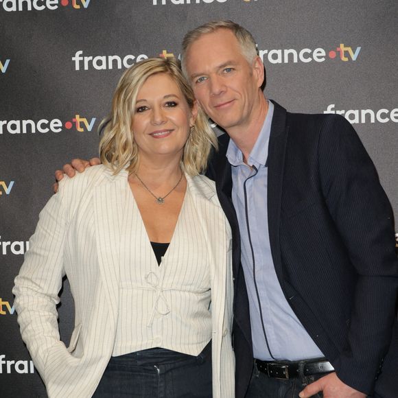 Flavie Flament, Julien Arnaud - Photocall à l'occasion des 40 ans de l'émission "Télématin" au siège de France Télévisions à Paris le 6 février 2025. Rendez-vous quotidien de partage, de proximité, d'information et de convivialité, Télématin accompagne les Français chaque matin depuis 40 ans. En rassemblant toutes les générations autour de cette matinale, l'émission a su rester un pilier de la télévision française. © Coadic Guirec/Bestimage