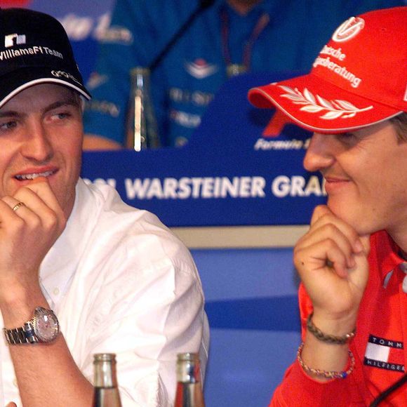 La règle qu’exige Ralf quand il évoque son frère Michael Schumacher

Archives - Michael et Ralf Schumacher lors du Grand Prix de Nurburgring, en Allemagne.AGENCE / BESTIMAGE