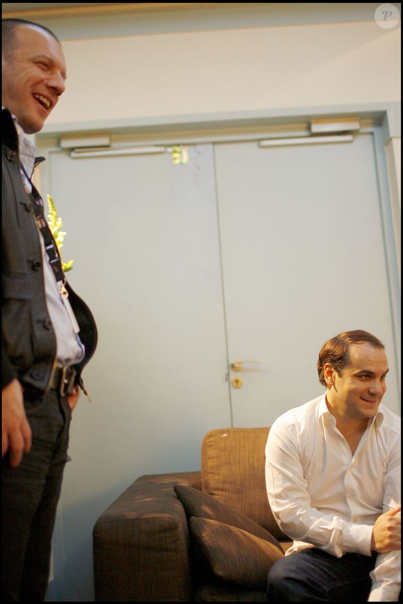 "On a fait toutes les erreurs possibles inimaginables", a-t-il avoué à ici Paris en mars 2025.
Samuel Le Bihan - François-Xavier Demaison en backsage avant son spectacle "Demaison s'envole" à l'Olympia dans le cadre de l'opération "Paris fait sa comédie". © Alain Guizard / Bestimage