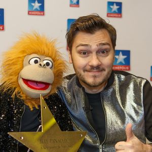 Jeff Panacloc et Jean-Marc à la première du film "Jeff Panacloc : À la poursuite de Jean-Marc" au Kinepolis de Lomme, France, le 25 novembre 2023. © Stéphane Vansteenkiste/Bestimage