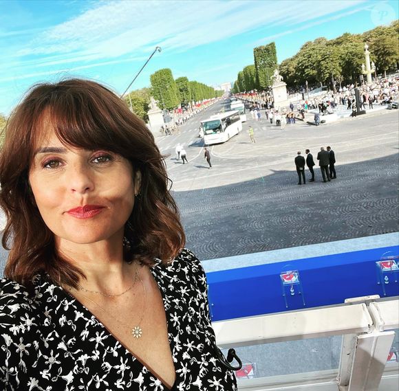 Faustine Bollaert partage des moments de sa vie sur Instagram.