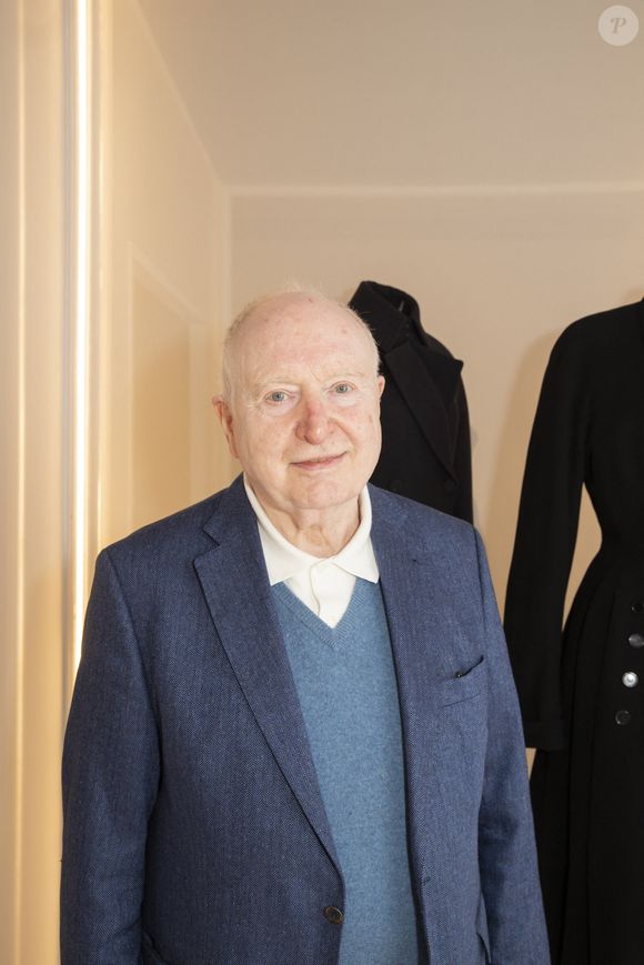 Les deux hommes sont restés en couple durant plus de 40 ans

Christophe Von Weyhe - People à l'exposition Balenciaga à la Fondation Azzedine Alaïa à Paris, le 27 septembre 2020.
© Jack Tribeca/Bestimage