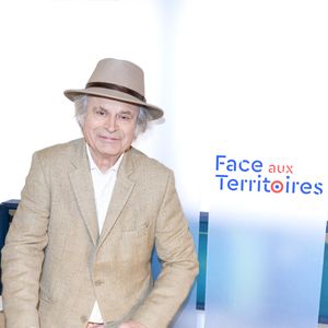 Exclusif - Franz-Olivier Giesbert - C.Viguier reçoit Franz-Olivier Giesbert dans son émission "Face aux territoires" sur TV5 Monde le 27 avril 2023.

© Pierre Perusseau / Bestimage