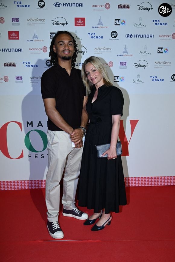 Loin du monde des médias, le frère de Sékou a choisi de se tourner vers l'univers de l'hôtellerie de luxe.

Audrey Crespo-Mara et son fils Sékou à la 1ère édition du Marrakech Comedy Festival le 6 juin 2026
© Rachid Bellak / Bestimage
