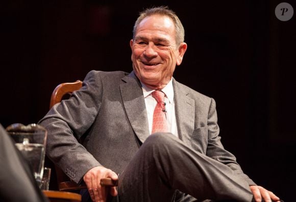 Tommy Lee Jones le 26 avril 2012 recevant la médaille des Arts de Harvard à Cambridge
Bestimage