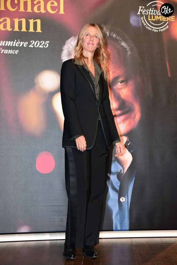 Sandrine Kiberlain lors de la remise de prix du Festival Lumiere 2025 de Lyon, France, le vendredi 17 octobre 2025. © Romain Doucelin/Bestimage.