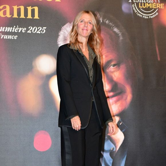 Sandrine Kiberlain lors de la remise de prix du Festival Lumiere 2025 de Lyon, France, le vendredi 17 octobre 2025. © Romain Doucelin/Bestimage.