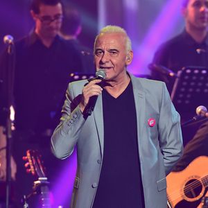 Michel Fugain - Exclusif - Enregistrement de l'émission "Tout Le Monde Chante Contre Le Cancer" au Casino De Paris, le 15 décembre 2014. Giancarlo Gorassini/Bestimage