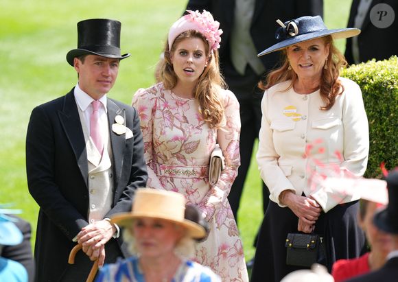 Edoardo Mapelli Mozzi, la princesse Beatrice d'York, Sarah Ferguson, duchesse d'York - La famille royale d'Angleterre aux courses hippiques "Royal Ascot 2024" à Ascot. Le 19 juin 2024 © Julien Burton / Bestimage