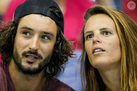 L'ancienne nageuse française Laure Manaudou et le musicien et chanteur français Jeremy Frerot assistent aux championnats de France de natation à Montpellier, France, le 3 avril 2016. Photo by Henri Szwarc/ABACAPRESS.COM