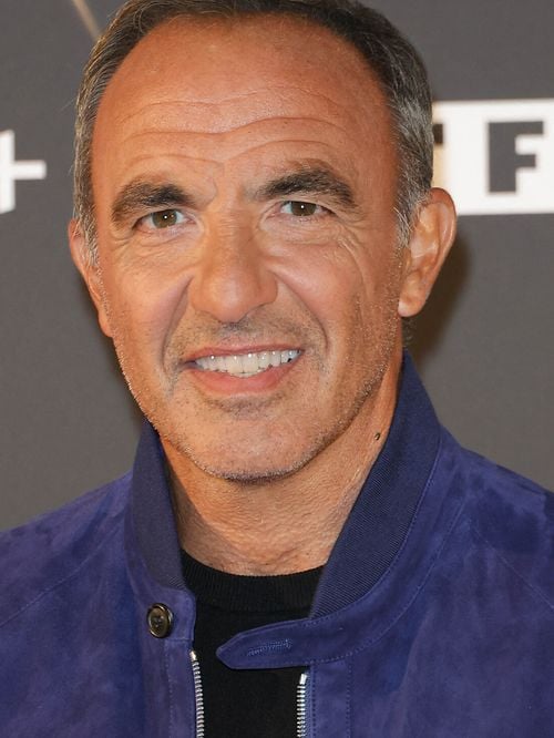 Sans Tina et les enfants, Nikos Aliagas s'éloigne de la France quand le besoin se fait sentir : "C'est nécessaire à mon équilibre"