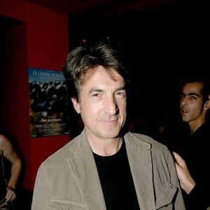 François Cluzet a partagé un souvenir poignant, révélant qu'il avait croisé Bacri dans la rue peu avant sa disparition...

L'acteur français François Cluzet lors d'une soirée à Man Ray en hommage à Ticky Holgado après 'Les Vendanges de l'avenue Montaigne' à Paris-France le 15 septembre 2004. Photo par Benoit Pinguet/ABACA.