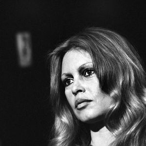 La star de cinéma et militante pour les droits des animaux sera finalement inhumée au cimetière marin de Saint-Tropez.

Brigitte Bardot en 1975. Photo by Alamy/ABACAPRESS.COM