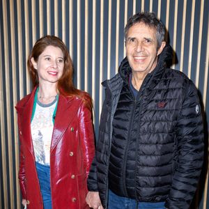 Julien Clerc et sa femme Hélène Grémillon - Avant Première Parisienne du film «Seule la terre est éternelle » à l'UGC Danton le 22 mars 2022. © Olivier Borde / Bestimage