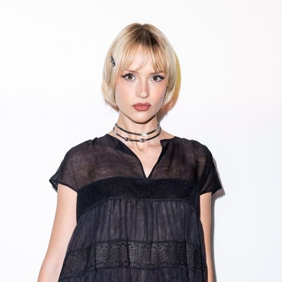 Ce mercredi 3 décembre, Angèle célèbre ses 29 ans et continue de prendre soin de son corps et de son esprit. 

Angele - Photocall du défilé de mode Femmes prêt-à-porter automne-hiver 2024/2025 "Chanel" lors de la fashion week de Paris.

© Olivier Borde / Bestimage