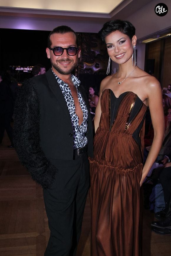Exclusif - Kevin Poussard, Eve Gilles au défilé Julien Paoletti "Collection Femme Prêt-à-Porter Printemps/Eté 2026" lors de la Fashion Week de Paris (PFW) le 29 septembre 2025. © Philippe Baldini / Bestimage