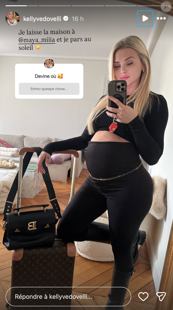 Son appartement parisien devient le cocon de cette nouvelle vie à trois.

Capture instagram @kellyvedovelli