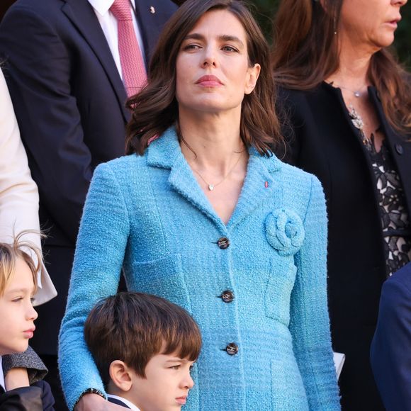 Charlotte Casiraghi, Balthazar Rassam dans la cour du palais princier le jour de la fête nationale de Monaco le 19 novembre 2024.

© Jean-Charles Vinaj / Pool Monaco / Bestimage