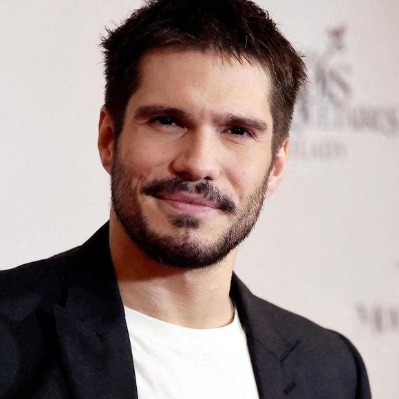 Il y a quelques mois, François Civil s'était confié sur un chagrin d'amour qui l'avait profondément marqué.

François Civil lors de la première du film "Les Trois Mousquetaires: Milady" au Grand Rex à Paris.

© Coadic Guirec - Dominique Jacovides /Bestimage