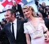 Jean Dujardin et Alexandra Lamy - Montée des marches du film "Thérèse Desqueyroux" pour la cérémonie de clôture du 65e festival du film de cannes le 27 mai 2012. ©JACOVIDES-BORDE-MOREAU / BESTIMAGE