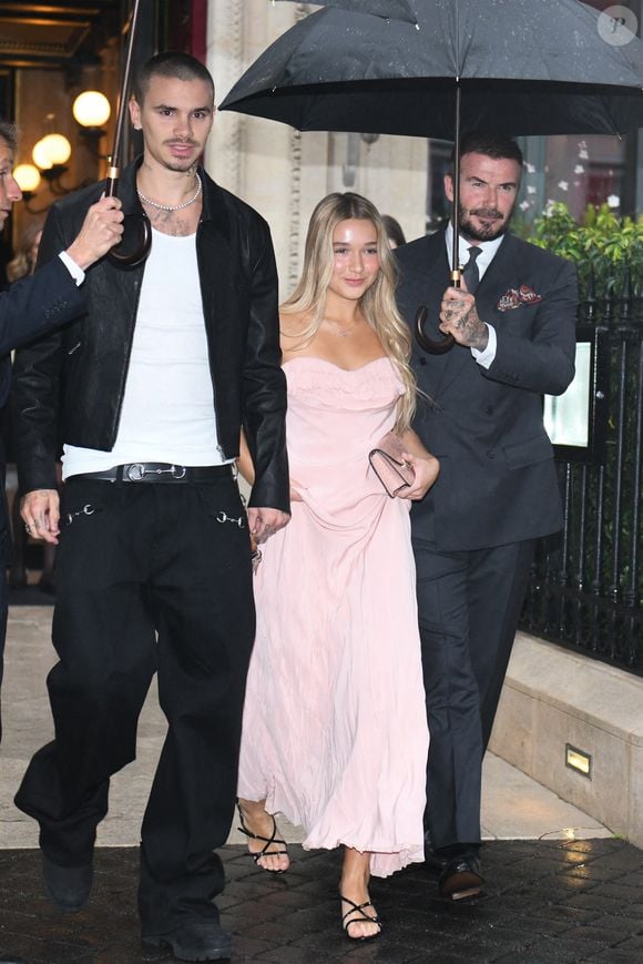 David Beckham, sa fille Harper Beckham et son fils Romeo Beckham quittent l'hôtel La Reserve lors de la Fashion Week Paris printemps été à Paris, France, le 3 octobre 2025. Photo by Florian Poitout/ABACAPRESS.COM