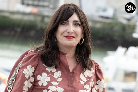 Virginie Grimaldi, présidente du jury, participe à la séance photo du jury lors du 27e Festival de fiction de La Rochelle, le 16 septembre 2025 à La Rochelle, en France. Photo de David NIVIERE/ABACAPRESS.COM