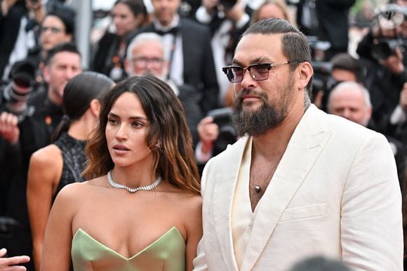 Adria Arjona, Jason Momoa assistant à la projection de "Highest 2 Lowest" au 78ème Festival de Cannes à Cannes, France, le 19 mai 2025. Photo par Julien Reynaud/APS-Medias/ABACAPRESS.COM