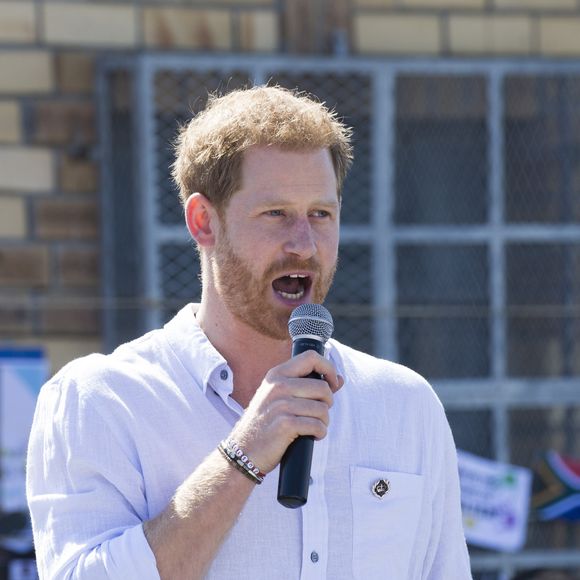 Le prince Harry, duc de Sussex, et Meghan Markle, duchesse de Sussex, entament leur première journée de voyage en Afrique du Sud lors d'une visite à Nyanga au Cap, Afrique du Sud, le 23 septembre 2019. 
Crédit : AGENCE / BESTIMAGE