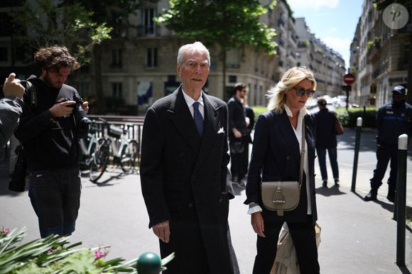 Jean-Claude Narcy, journaliste français assistant à la cérémonie d'enterrement de Daniel Bilalian à l'église Saint-Pierre de Neuilly-sur-Seine, près de Paris, France, le 22 mai 2025. Photo par Raphael Lafargue/ABACAPRESS.COM
