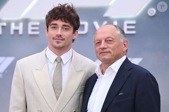 Charles Leclerc et Frederic Vasseur marchant sur le tapis rouge lors de la première new-yorkaise de "F1 : The Movie" au Radio City Music Hall à New York, 16 juin 2025. Photo par Anthony Behar/SPUS/ABACAPRESS.COM