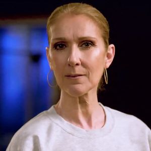 Céline Dion sera prochainement de retour en France pour une série de concerts exceptionnels

Céline Dion a fait une apparition remarquée dans une vidéo en amont d'une rencontre de football américain entre Pittsburgh Steelers et les Dallas Cowboys.
Crédit : NBC via Bestimage