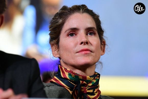 Alice Taglioni lors de la 165ème vente aux enchères des Hospices de Beaune, plus de 18 millions d'euros récoltés pour 538 pièces au profit de deux associations : l'institut Robert-Debré du cerveau de l'enfant et Enfance et handicap en Côte-d'Or le 16 novembre 2025. un enchérisseur chinois remporte la pièce de charité pour 400 000 euros

© Romain Doucelin / Bestimage