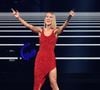 A rappeler que la star souffre à ce jour d'un trouble neurologique rare, le syndrome de la personne raide qui l'impacte physiquement et moralement. 

Céline Dion en concert à l'American Airlines Arena dans le cadre de sa tournée "Courage World Tour" à Miami, le 17 janvier 2020.  (Backgrid USA / Bestimage).