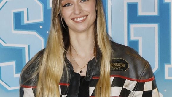 La fille cadette de David Hallyday, Emma Smet, "prête à convoler" ! Sa grand-mère Sylvie Vartan glisse une belle révélation