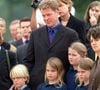 la fille de Charles Spencer, le frère de Lady Di, qui n'avait que 6 ans à sa disparition...

Earl Spencer avec ses enfants (de gauche à droite) Louis, Eliza, Kitty et Amelia lors de l'inauguration du jardin commémoratif de Diana, princesse de Galles, à Hyde Park, inauguré par Rosa Monckton, l'une des meilleures amies de la défunte princesse, et sa fille Domenica, âgée de 5 ans. Photo par PA Photos/ABACAPRESS.COM