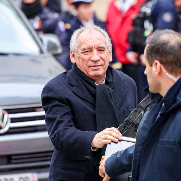 François Bayrou, Premier ministre et ami d'enfance de la défunte - Arrivées aux obsèques de C.Laborde en l’église Saint-Roch à Paris, le 6 février 2025. Décédée le 28 janvier 2025 à l'âge de 73 ans, l'ancienne présentatrice météo de TF1 (1988 - 2017) était atteinte de la maladie neurodégénérative à corps de Lewy. 
© Jacovides - Moreau / Bestimage