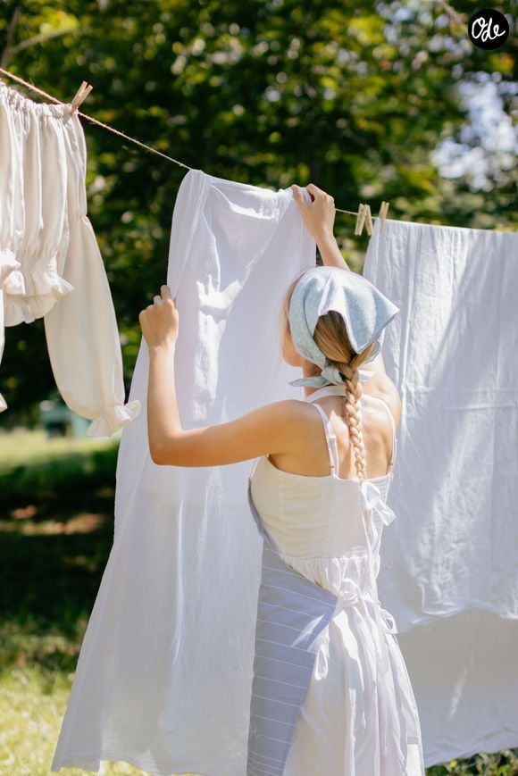 Un lavage en machine réglé à 60 °C s'avère indispensable pour éliminer la totalité des acariens logés dans le tissu.