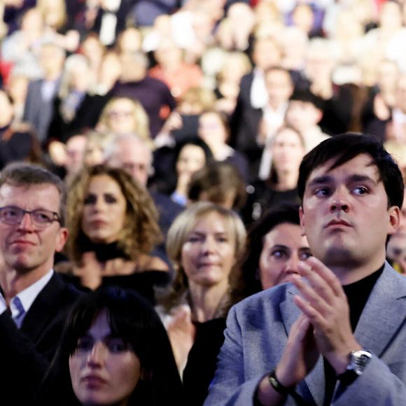 Exclusif - Alain-Fabien Delon lors de la soirée hommage Ciné-concert symphonique "Alain Delon, le dernier Samouraï" au palais des congrès à Paris le 8 novembre 2024 le jour de son anniversaire. Pour cette soirée, le chef d'orchestre Vahan Mardirossian a dirigé l'orchestre symphonique de Douai.

© Jacovides / Moreau / Bestimage