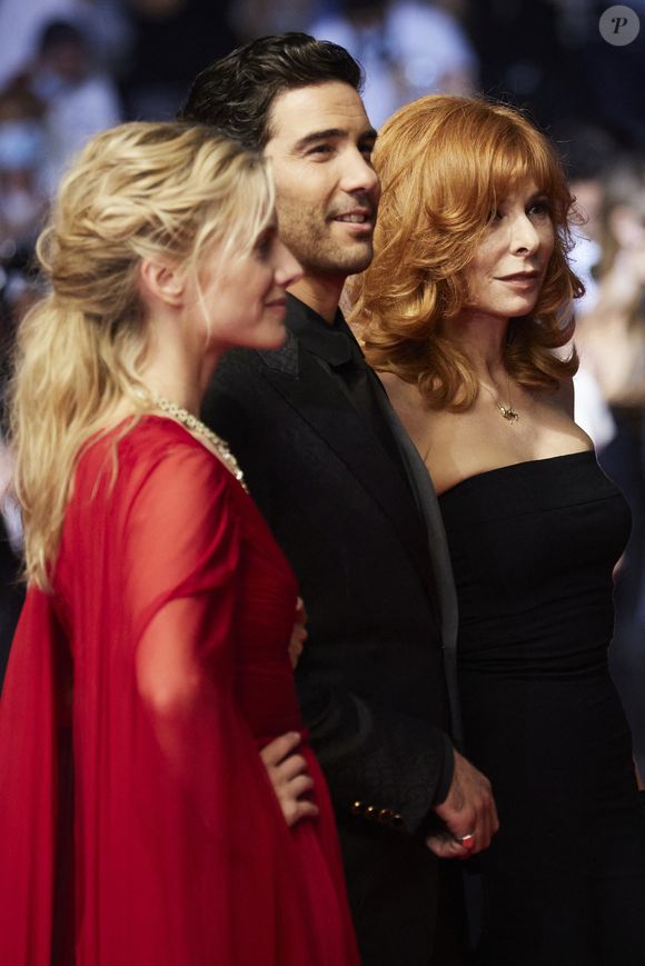 Leur amitié, née au Festival de Cannes 2021, semble toujours aussi forte.

Mélanie Laurent, Tahar Rahim, Mylène Farmer - Montée des marches du film " Flag Day" lors du 74ème Festival International du Film de Cannes. Le 10 juillet 2021
© Borde-Jacovides-Moreau / Bestimage