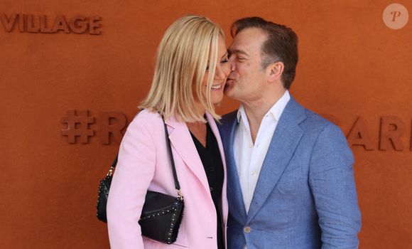 Renaud Capuçon et Laurence Ferrari sont mariés depuis 2009 et ont un fils, Eliott.

Laurence Ferrari et son mari Renaud Capuçon - Célébrités au village lors des Internationaux de France de tennis de Roland Garros 2024 à Paris le 9 juin 2024.
JACOVIDES-MOREAU / BESTIMAGE
