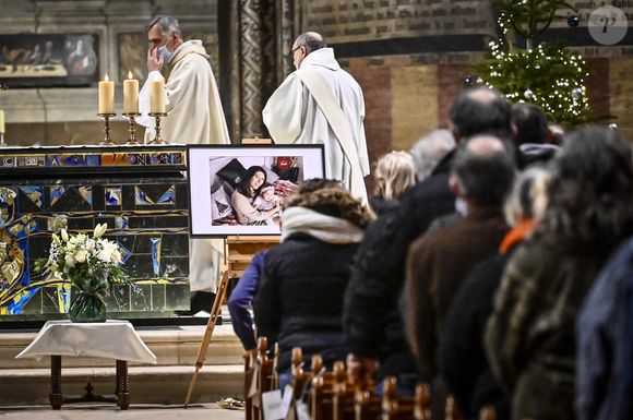 Un rassemblement religieux a lieu à la cathédrale d'Albi, France, le 8 janvier 2022, à l'initiative de la soeur et d'une amie de Delphine Jubillar. © Thierry Breton/Panoramic/Bestimage