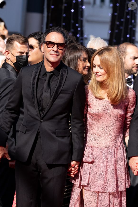 Samuel Benchetrit (réalisateur), Vanessa Paradis - Montée des marches du film « De son vivant » lors du 74ème Festival International du Film de Cannes. Le 10 juillet 2021
© Borde-Jacovides-Moreau / Bestimage