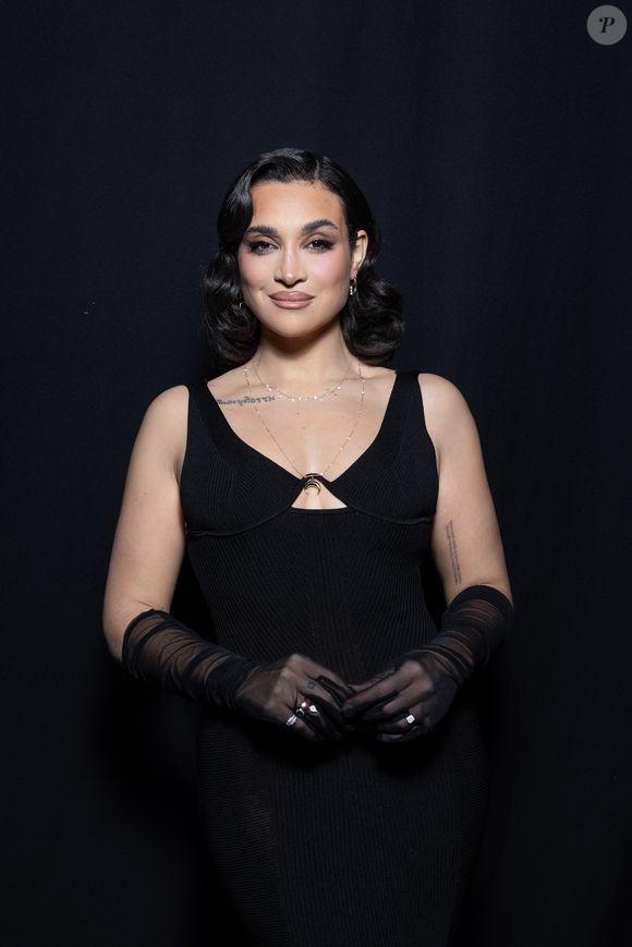 Exclusif - Camelia Jordana en backstage de l'enregistrement de l'émission "La Boîte à secrets", présentée par F.Bollaert et diffusée le 16 janvier 2026 sur France 3, dans les studios du Lendit à Saint-Denis, France, le 16 décembre 2025. © Cyril Moreau/Bestimage

|Emission - La Boite à Secrets du 15 décembre 2025