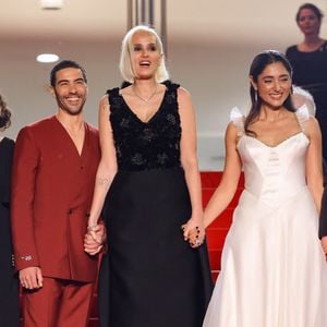 La réalisation de Julia Ducournau, avec Tahar Rahim, sort dans les salles le 20 août prochain

Tahar Rahim, Julia Ducournau, Golshifteh Farahani - Montée des marches du film « Alpha » lors du 78ème Festival International du Film de Cannes, au Palais des Festivals à Cannes. Le 19 mai 2025
© Jacovides-Moreau / Bestimage